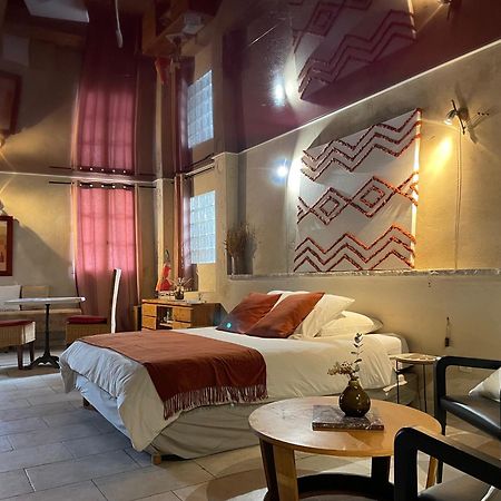 In Provence Hotel - Experience Atypique Venelles Exterior photo