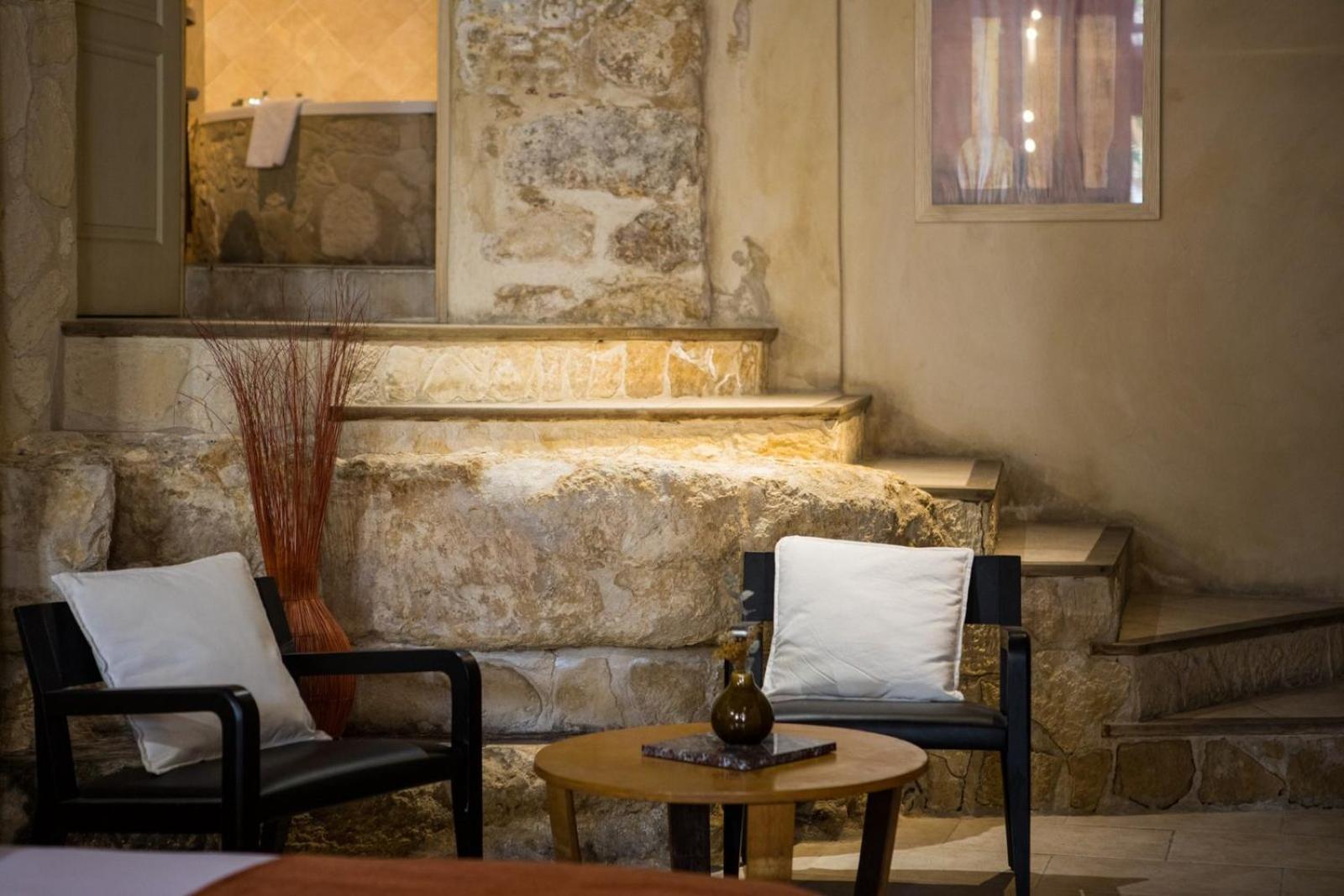 In Provence Hotel - Experience Atypique Venelles Exterior photo