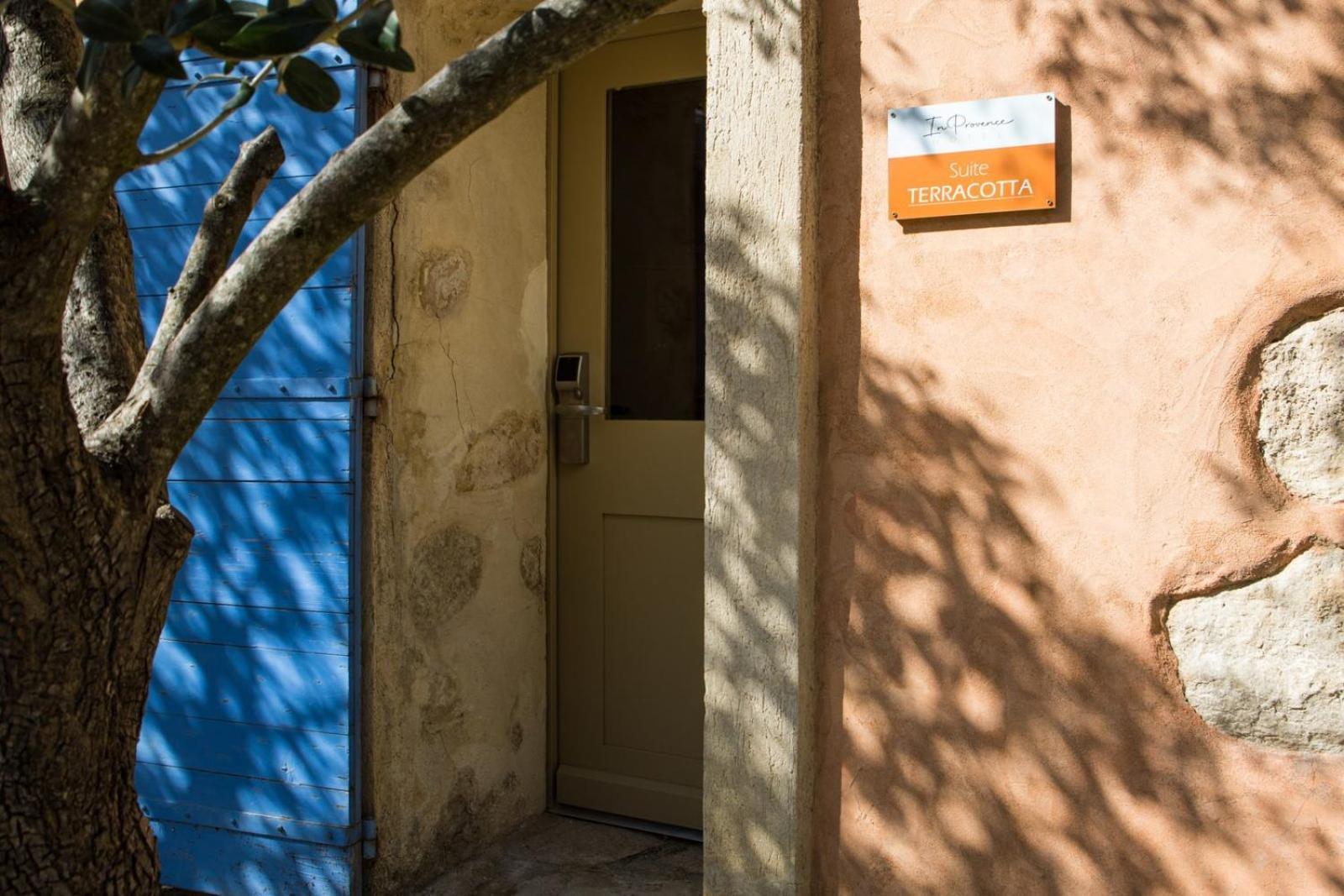 In Provence Hotel - Experience Atypique Venelles Exterior photo