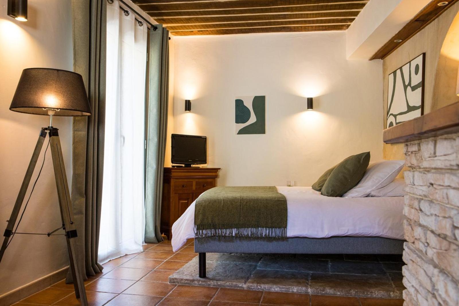 In Provence Hotel - Experience Atypique Venelles Exterior photo
