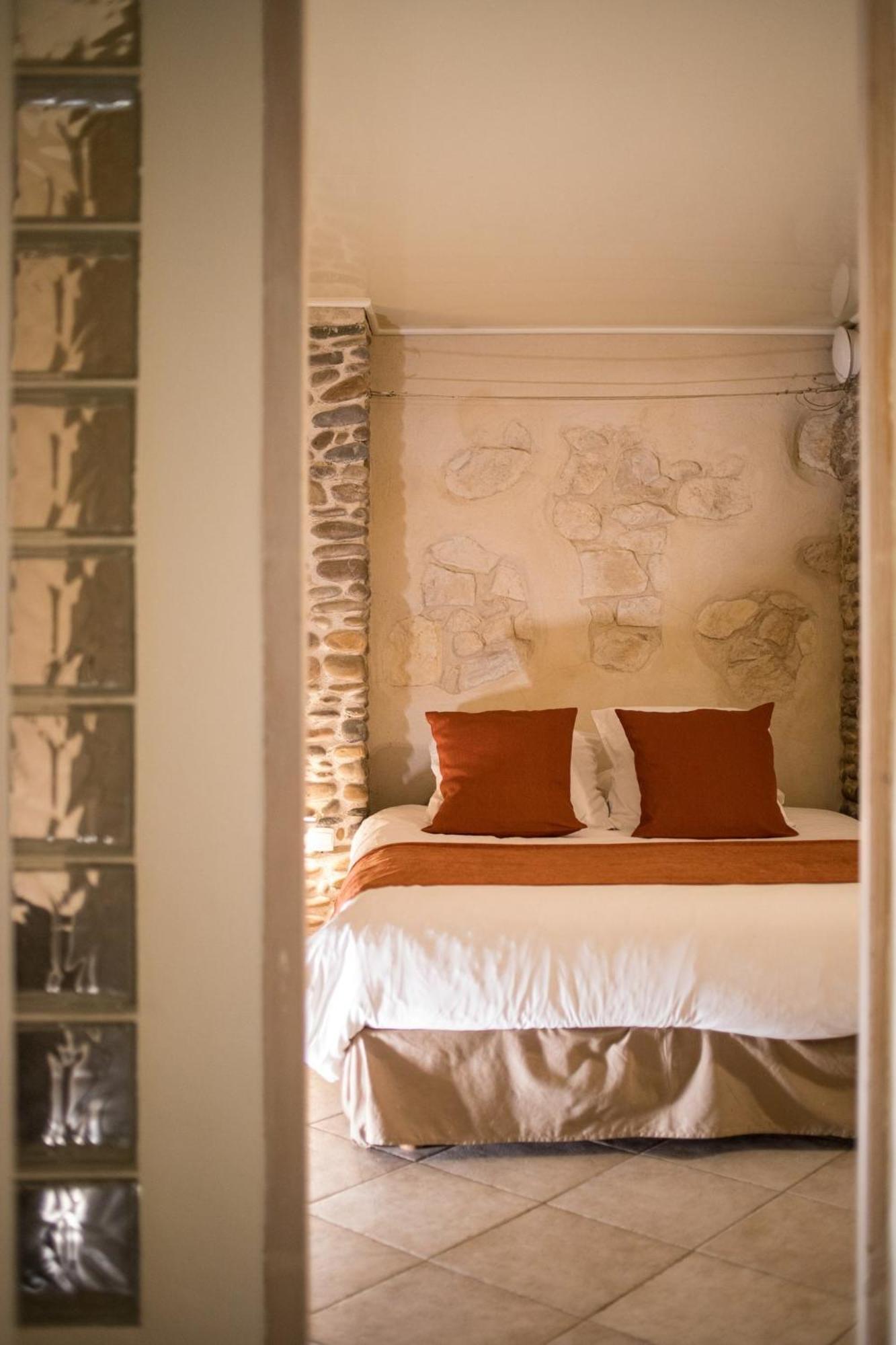 In Provence Hotel - Experience Atypique Venelles Exterior photo