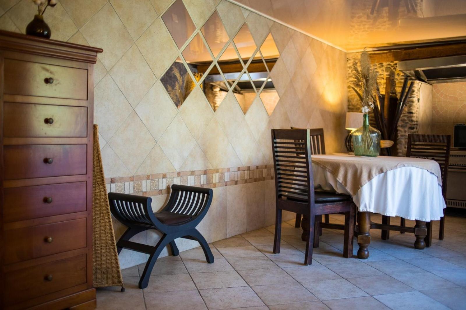 In Provence Hotel - Experience Atypique Venelles Exterior photo