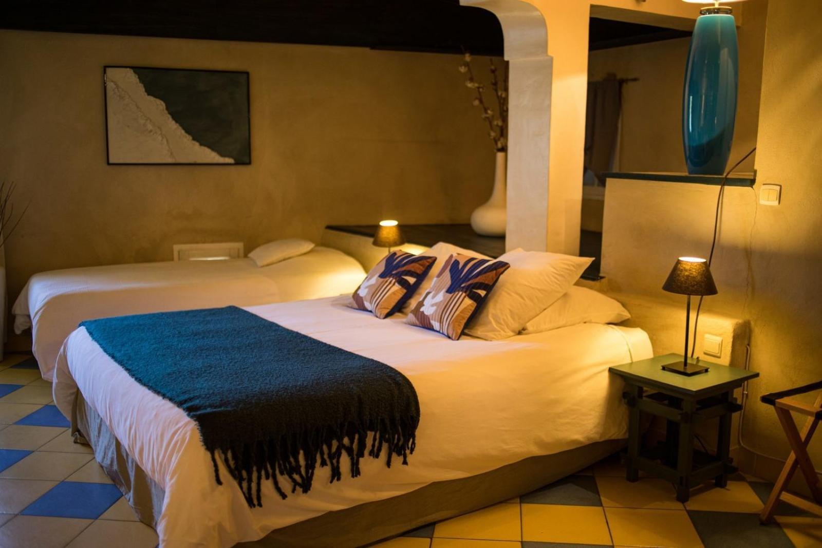In Provence Hotel - Experience Atypique Venelles Exterior photo